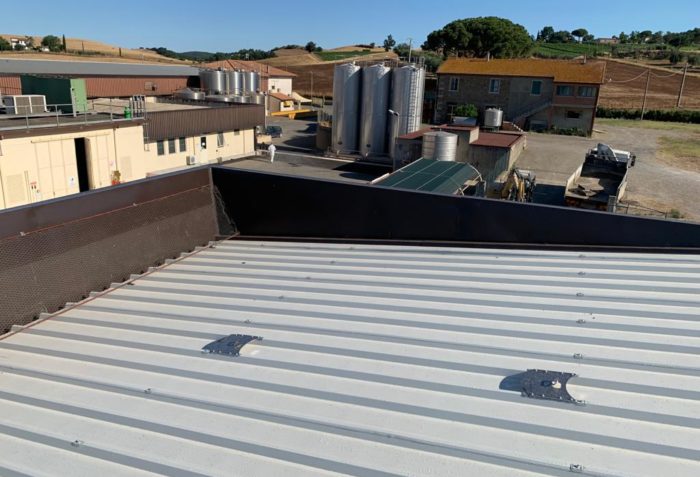 Bonifica copertura cemento-amianto - Ecoteti srl per Caseificio Manciano