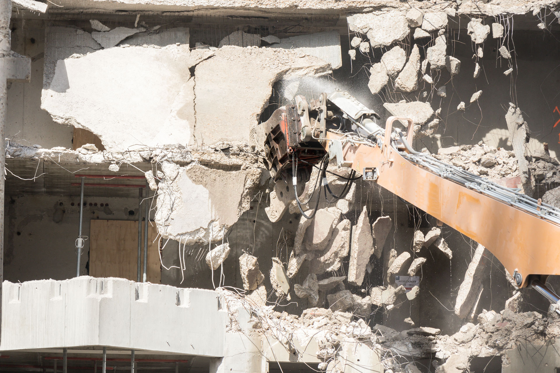 smaltimento rifiuti edili calcinacci e macerie da demolizioni o costruzioni - ecoteti srl